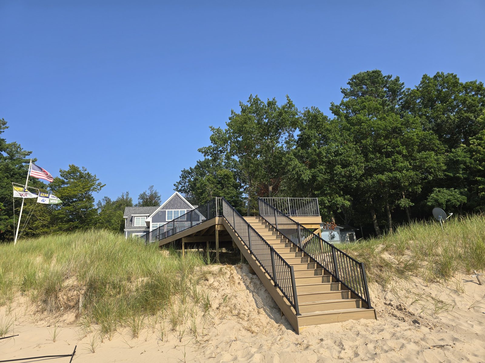 Pentwater dune deck and stairs to Lake Michigan beach